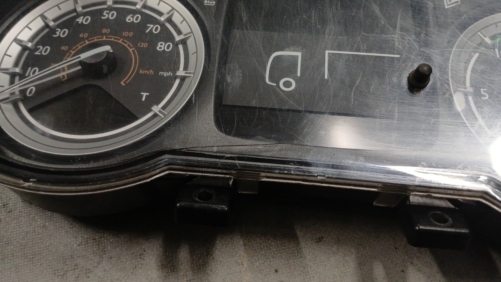 DAF 1980453 2161590 2178610 Instrument Cluster * CRACK ON GLASS * USED PARTS UK - Image 2