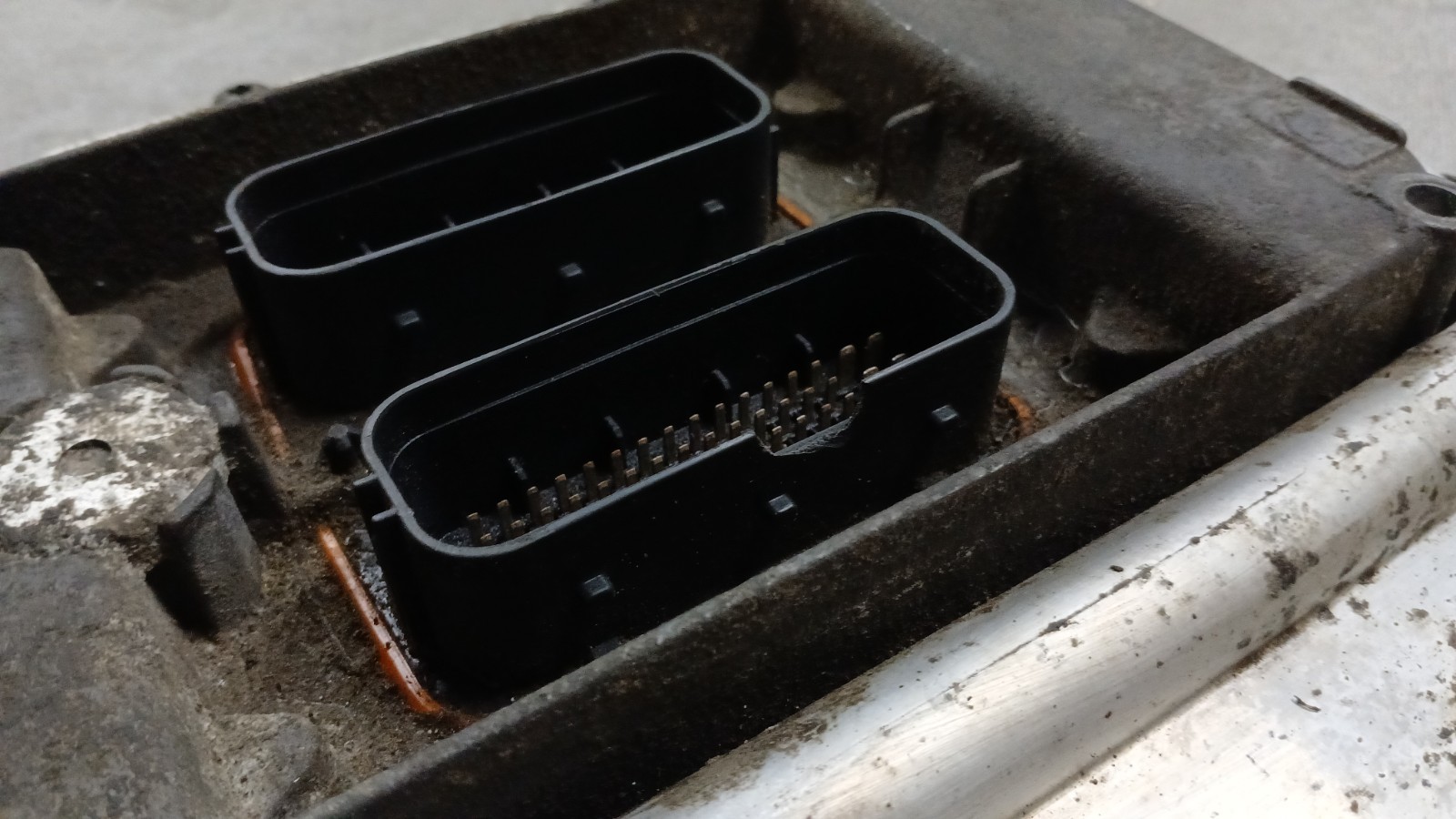 60100008 7485020544 20766230 VOLVO / Renault Engine ECU *READ DESCRIPTION* USED - Image 2