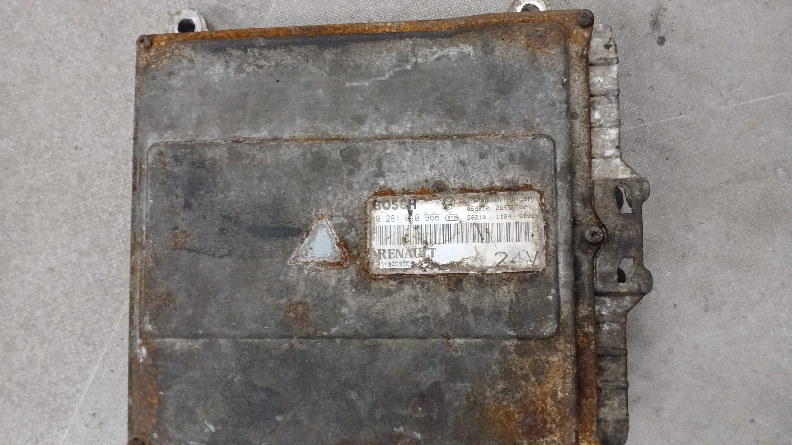 Pioneer MVH-S410BT Radio * USED TRUCK PARTS UK - Image 2