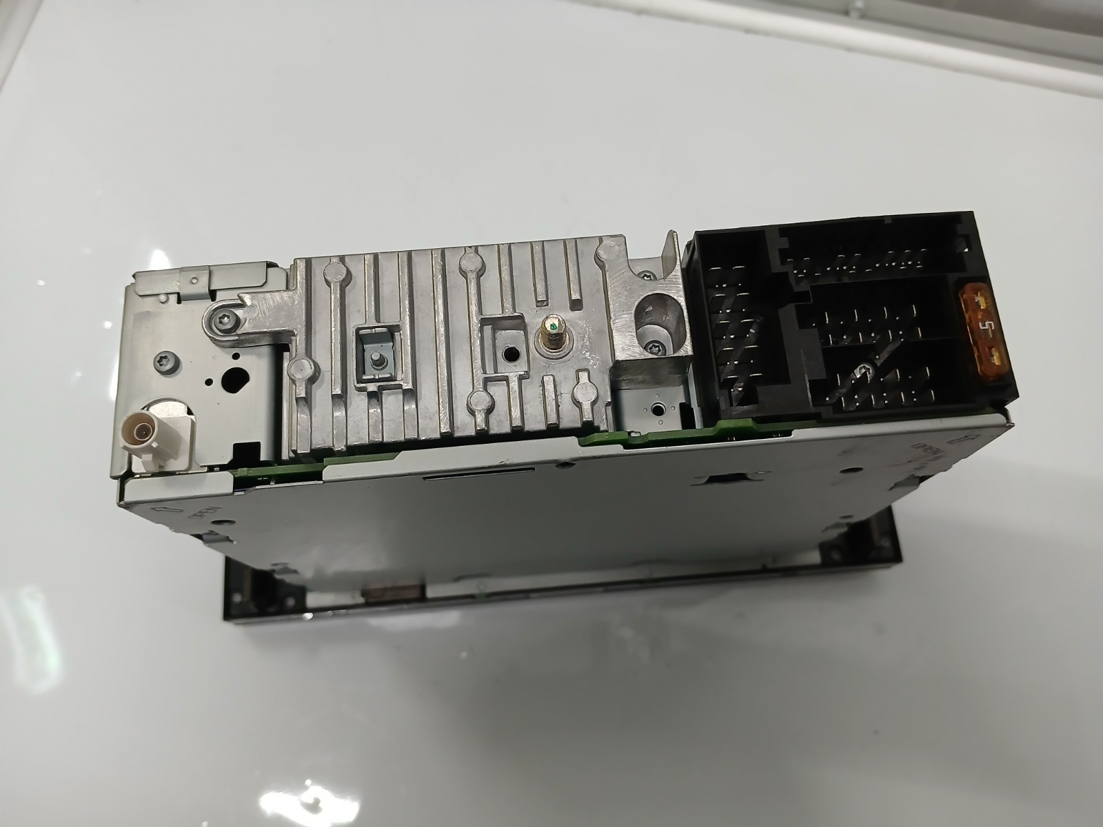 Mercedes A0004467462 MP4 Radio * USED TRUCK HGV PARTS UK - Image 2