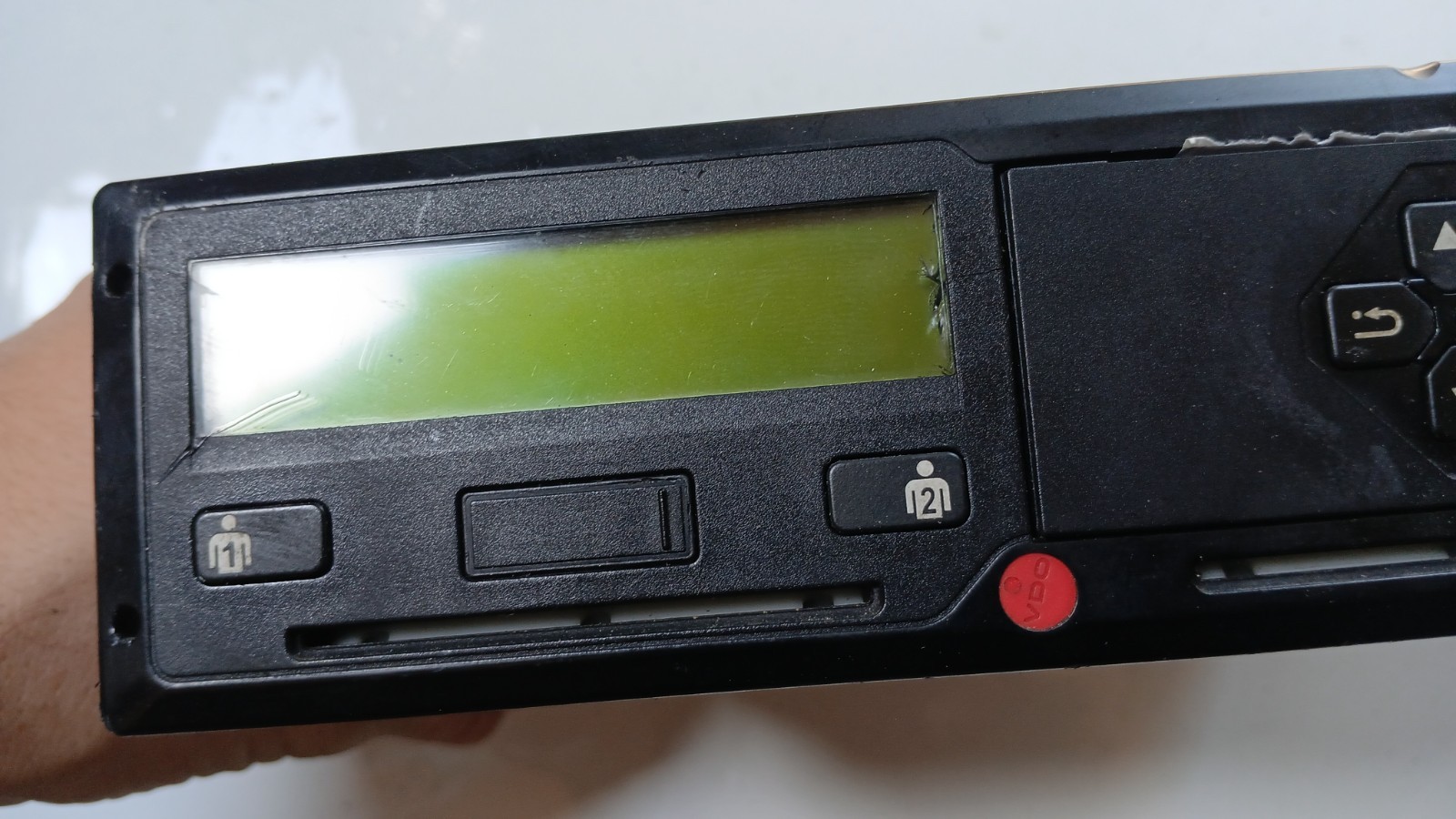 MAN 81271016597 Tachograph * SMALL CRACK TO SCREEN * USED PARTS UK - Image 2