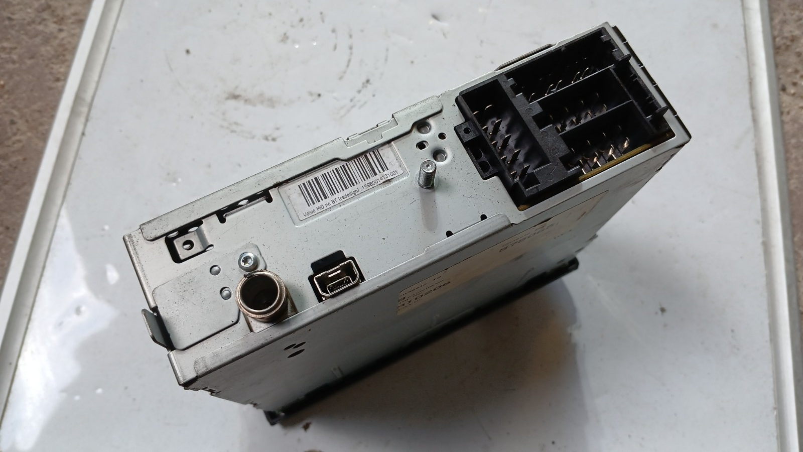 VOLVO 28239670 CD Radio Player 21461298 21461301 * USED TRUCK PARTS UK - Image 2